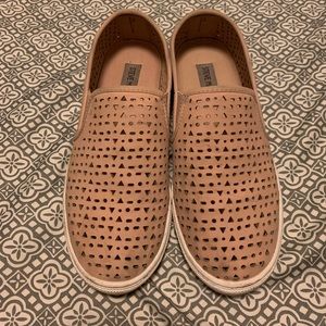 Steve Madden slip ons